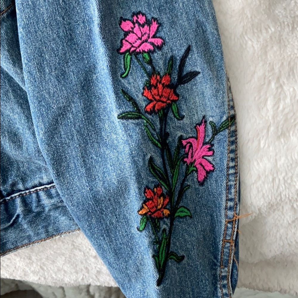 Jean jacket - Picture 9 of 11